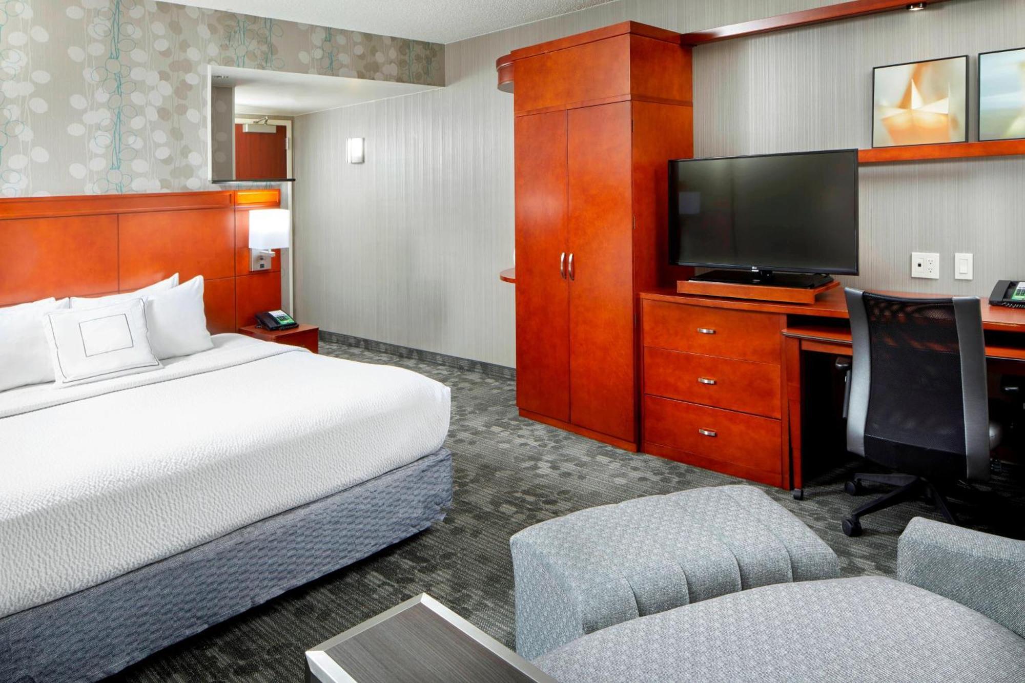 Hotel Courtyard By Marriott San Antonio Six Flags At The Rim Exterior foto